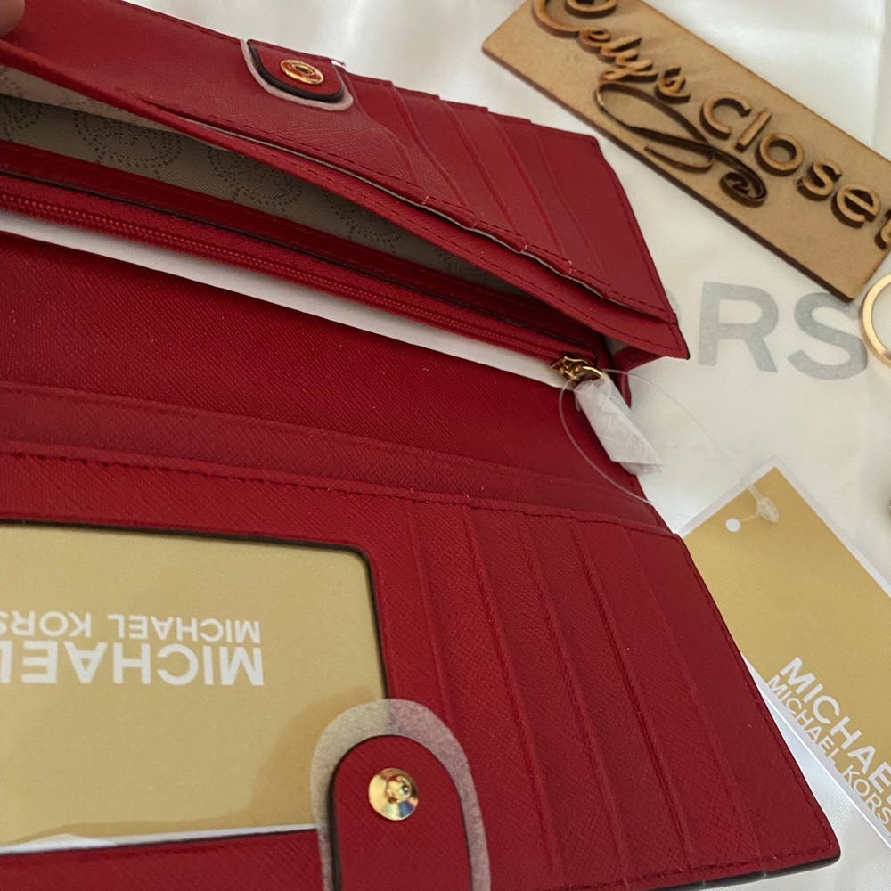 Michael Kors Satchel With matching wallet - Picture 9 of 9
